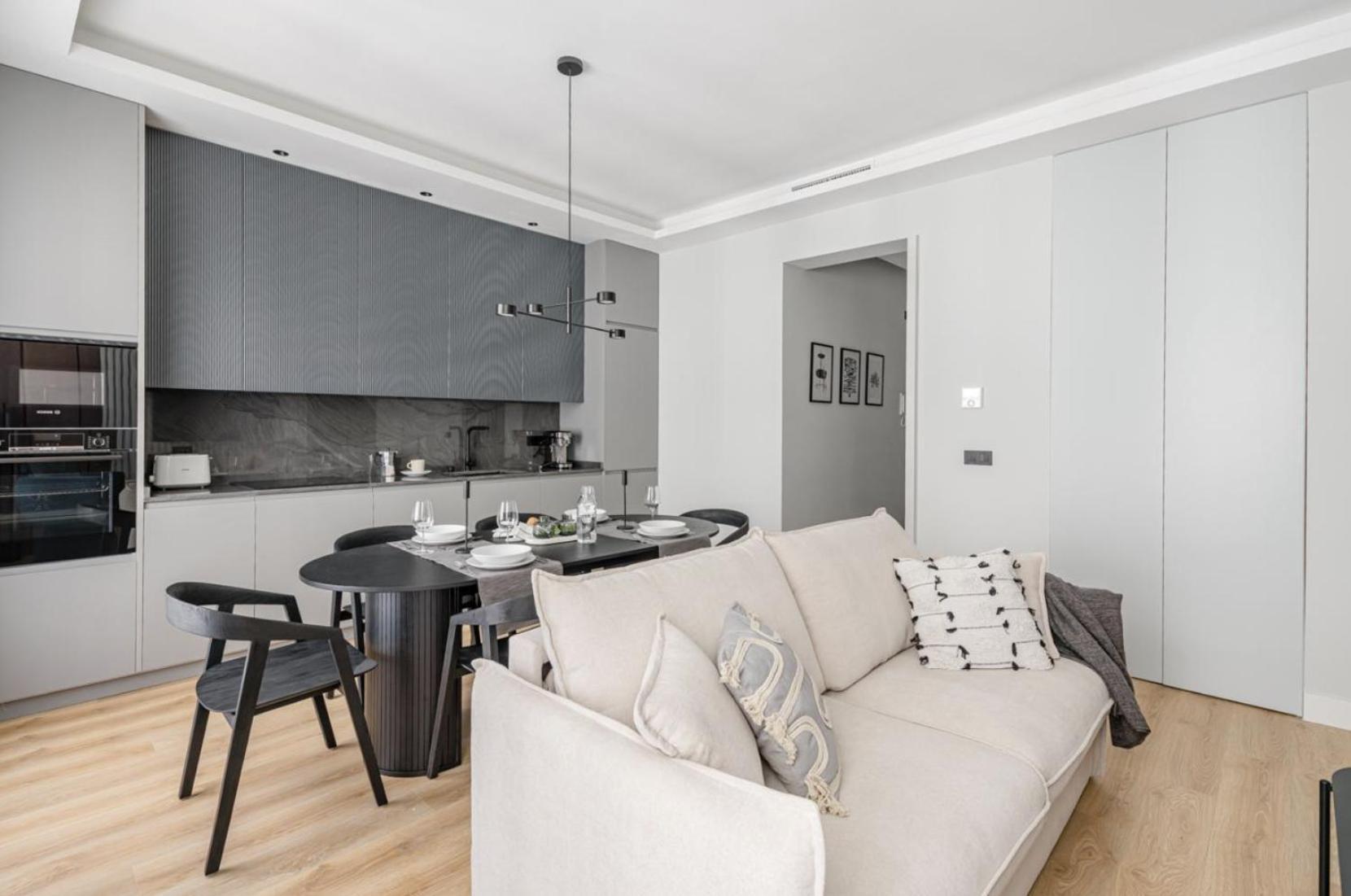 Space And Comfort Under The Sun Apartment *