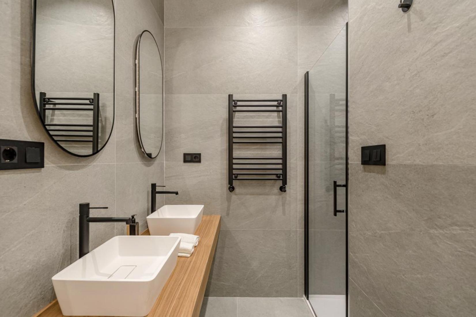 Apartment Space And Comfort Under The Sun Rom